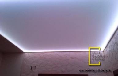 Натяжные потолки с подсветкой